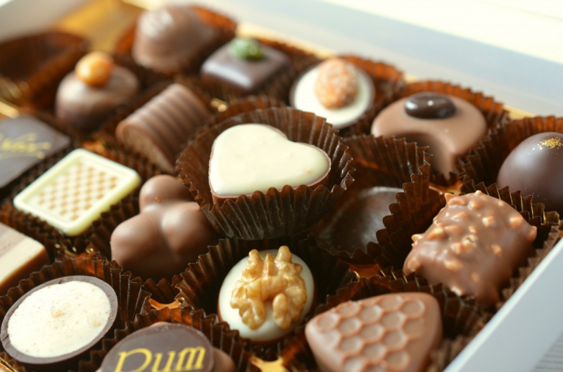 boulangerie-LA TRINITE-min_chocolates_food_candy_calories_nibble_chocolate_heart-782043